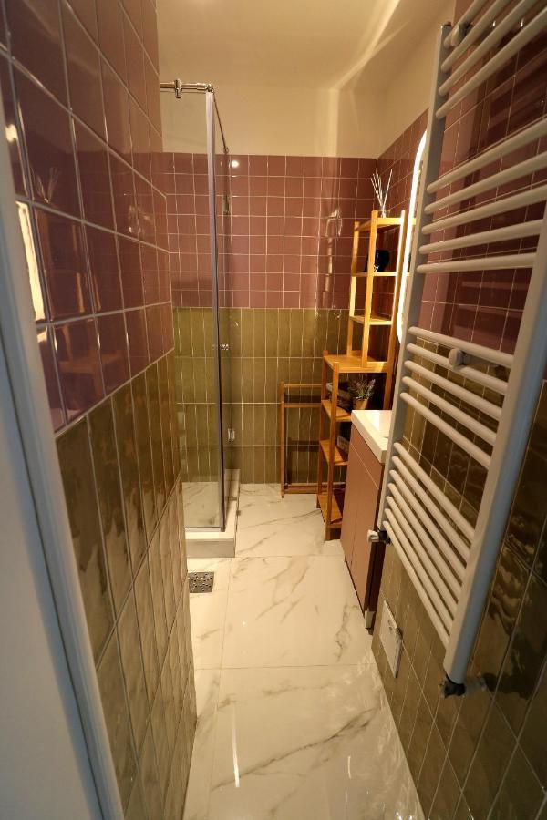 Apartamento Deluxe Studio Old Center Panoramic View Terrace Bucarest Exterior foto